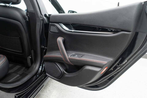 2022 Maserati Ghibli Modena Q4