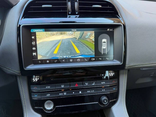 2017 Jaguar F-PACE 20d R-Sport