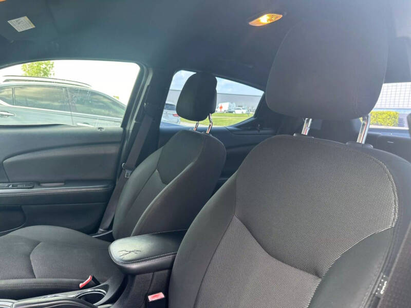 2013 Dodge Avenger SE