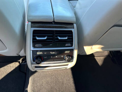 2017 BMW 7 Series 740i