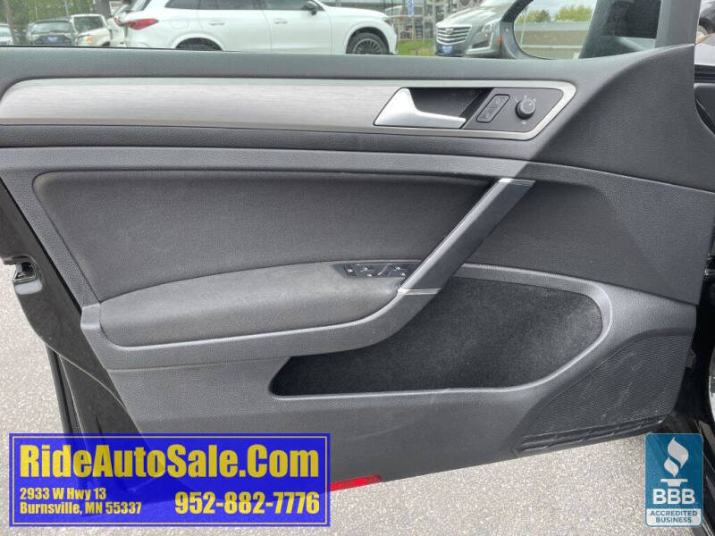 2016 Volkswagen Golf SportWagen