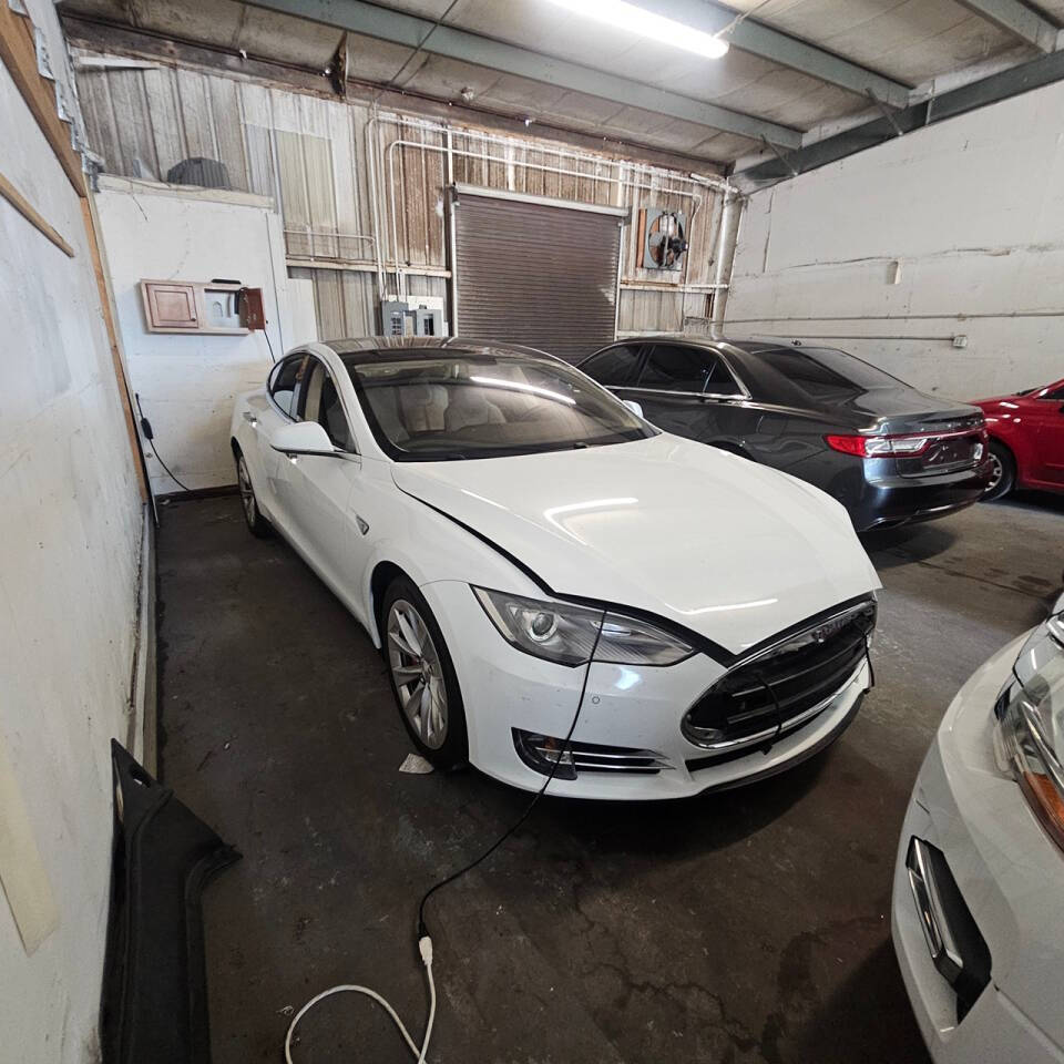 White 2014 Tesla Model S P85 P85 4dr Liftback 10