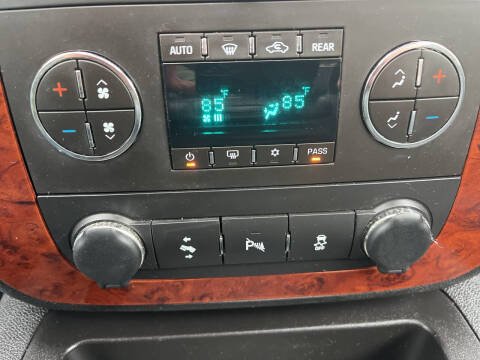 2012 Chevrolet Suburban LT