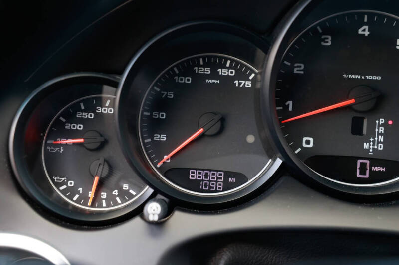 2014 Porsche Cayenne Platinum