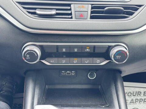 2020 Nissan Altima 2.5 SR