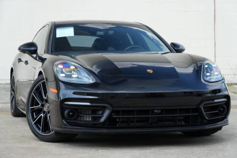 2023 Porsche Panamera Platinum Edition