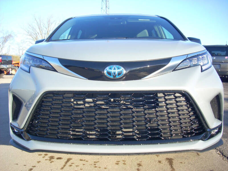 2024 Toyota Sienna XSE 7-Passenger