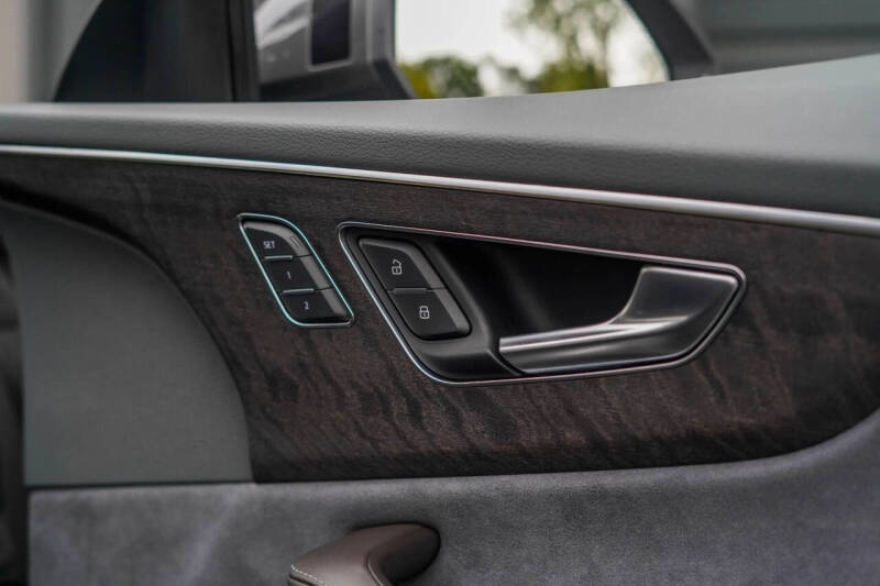 2019 Audi Q8 quattro Prestige 55 TFSI