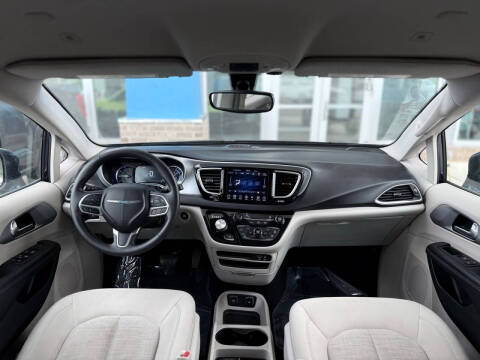 2018 Chrysler Pacifica Hybrid Touring Plus