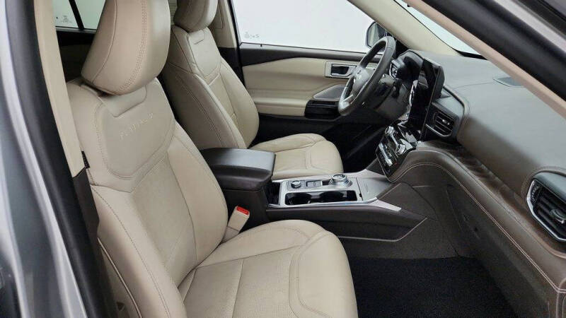 2021 Ford Explorer Platinum