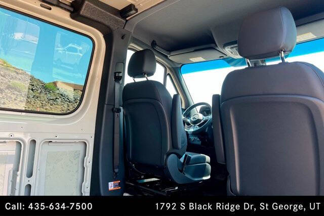 2025 Mercedes-Benz Sprinter