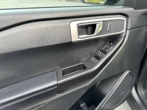 2020 Ford Explorer