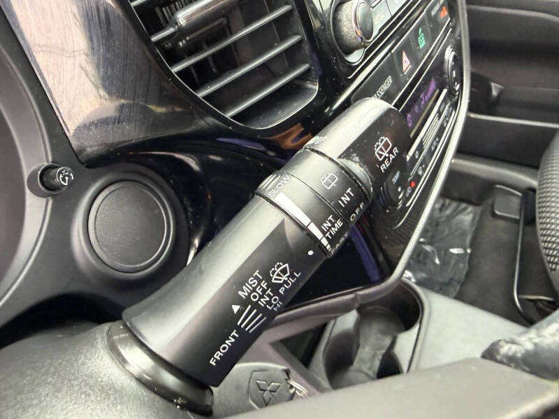 2016 Mitsubishi Outlander ES
