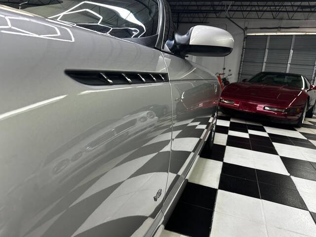 2004 Ford Thunderbird Deluxe