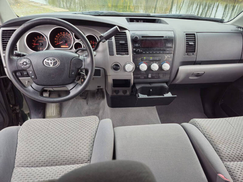 2011 Toyota Tundra Tundra Grade photo 20