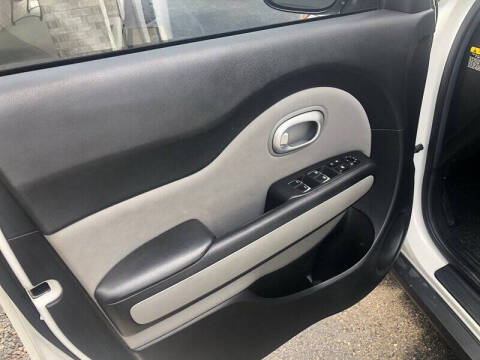 2017 Kia Soul +