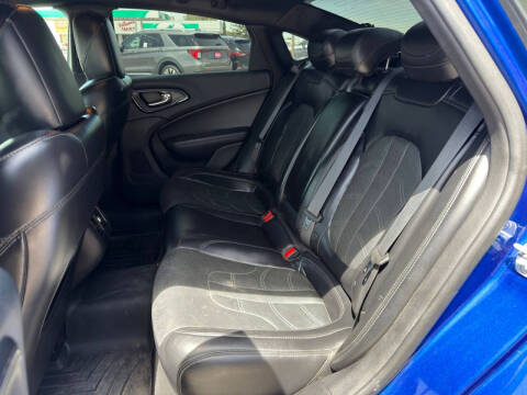 2016 Chrysler 200 S