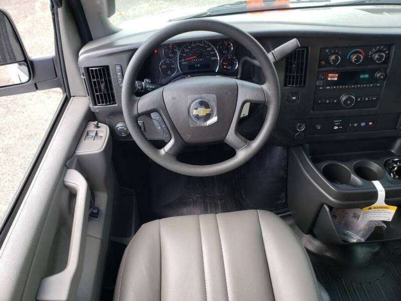 2025 Chevrolet Express 2500
