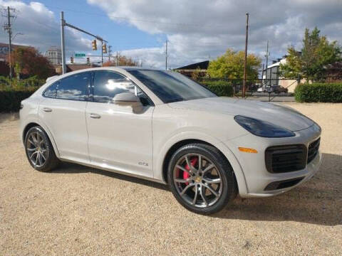2022 Porsche Cayenne GTS Coupe