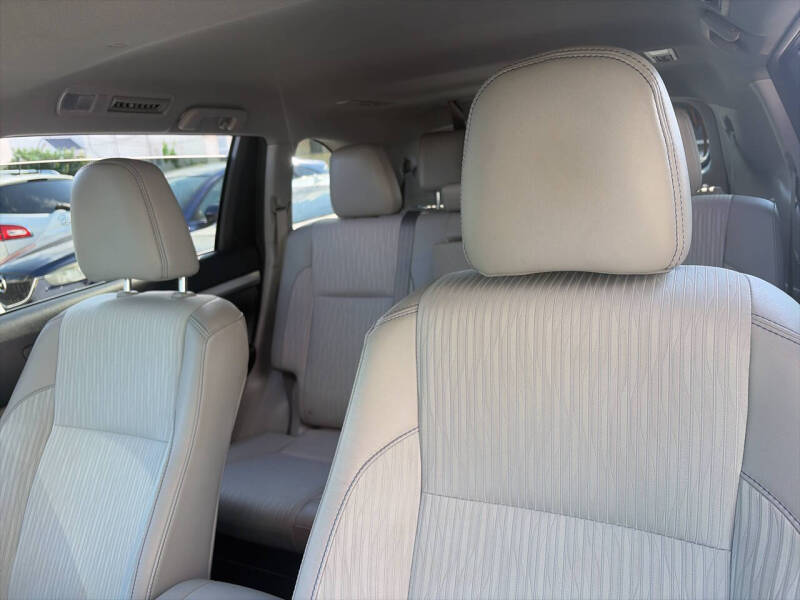 2016 Toyota Highlander LE