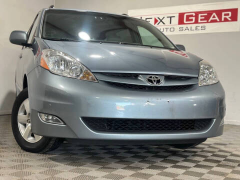 2010 Toyota Sienna XLE