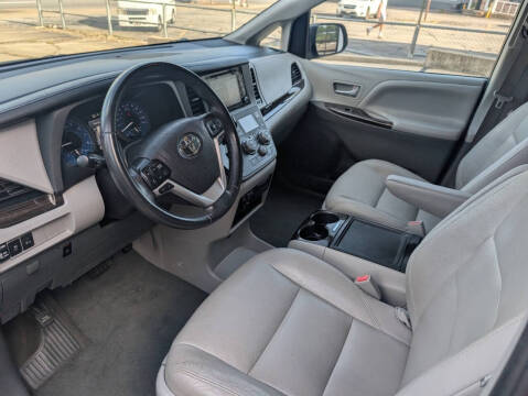 2020 Toyota Sienna XLE 7-Passenger