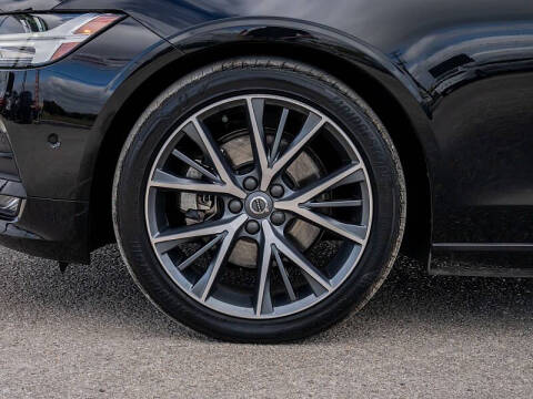 2018 Volvo S90 T5 Momentum