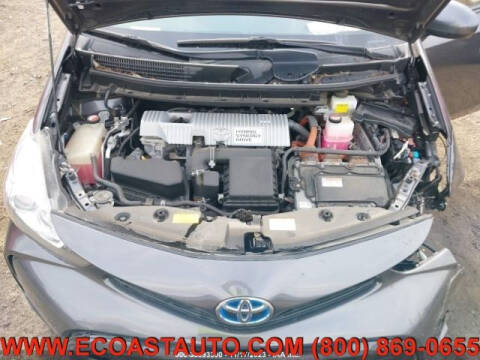 2015 Toyota Prius v Three