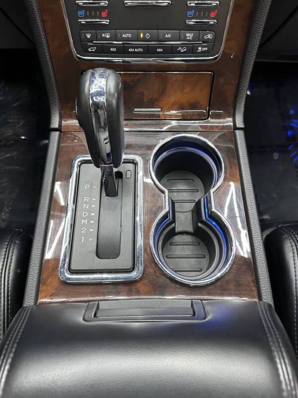 2017 Lincoln Navigator Select