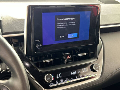 2025 Toyota Corolla Cross XLE