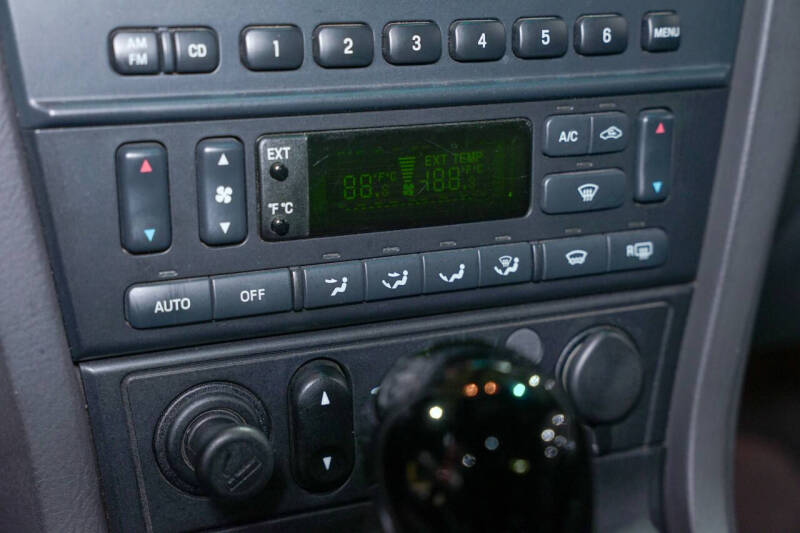 2002 Ford Thunderbird Deluxe