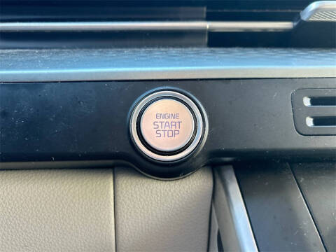 2023 Kia Carnival LX