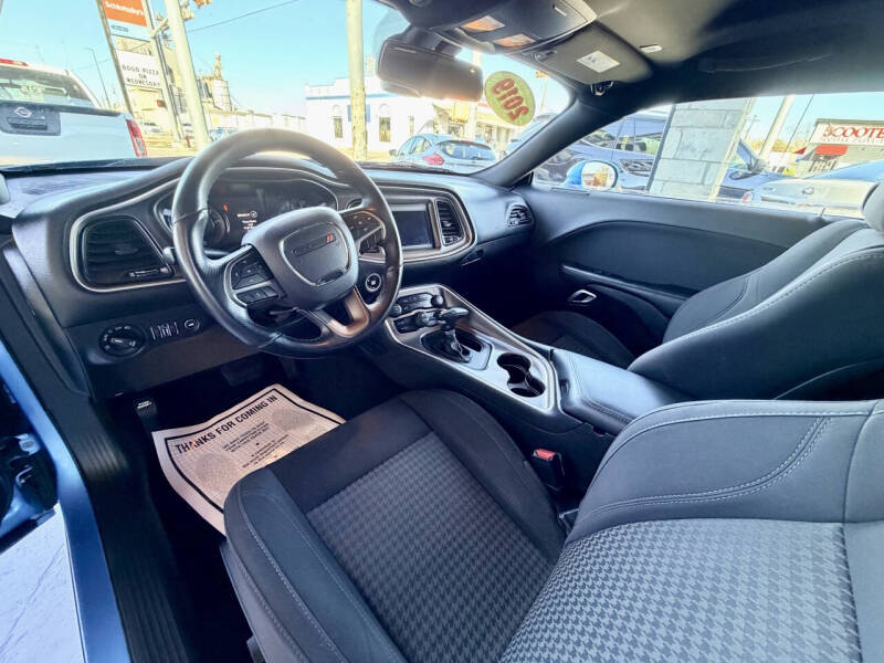 2019 Dodge Challenger SXT