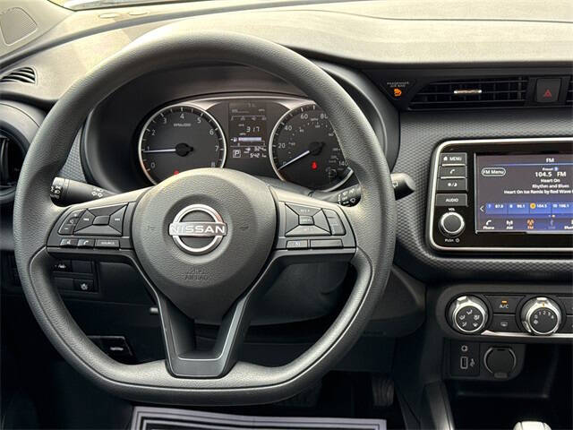 2025 Nissan Kicks Play S
