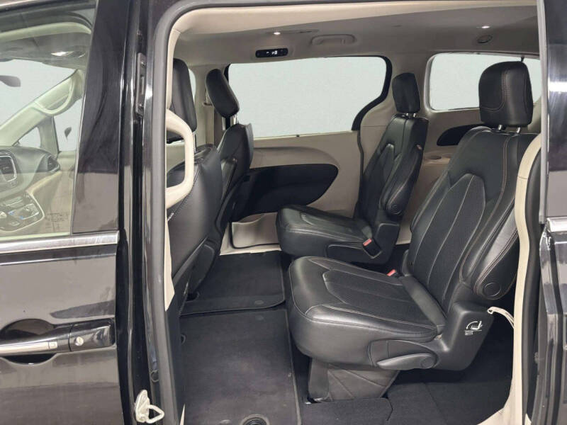 2020 Chrysler Pacifica Touring L 35th Anniversary