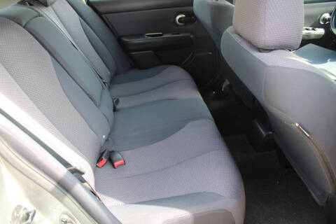 2008 Nissan Versa 1.8 SL