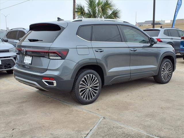 2025 Volkswagen Taos SE