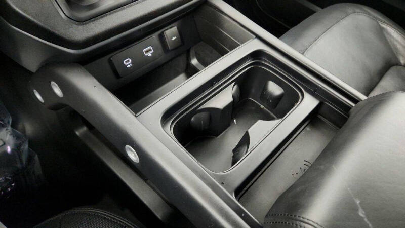 2024 Land Rover Defender 110 P400 X-Dynamic SE