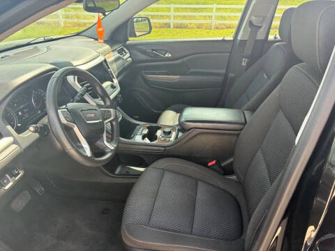 2022 GMC Acadia SLE