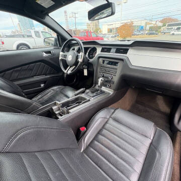 2013 Ford Mustang V6 Premium