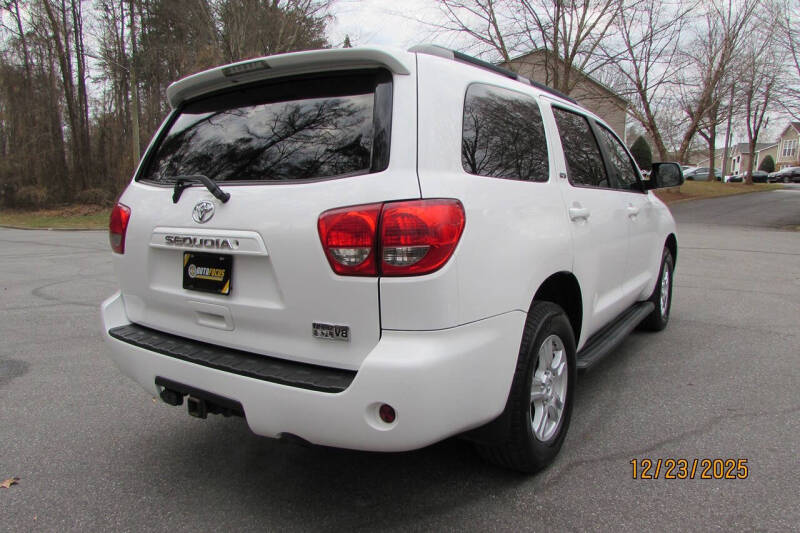 2013 Toyota Sequoia SR5