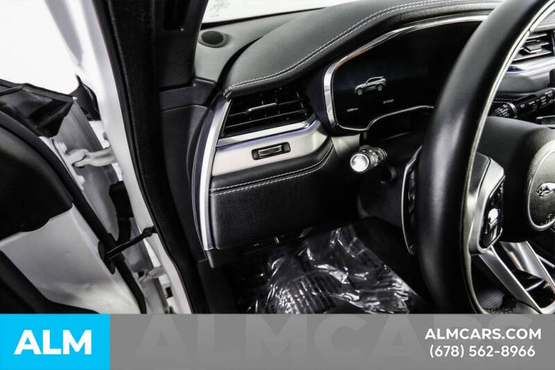 2025 Jaguar F-PACE P250 R-Dynamic S