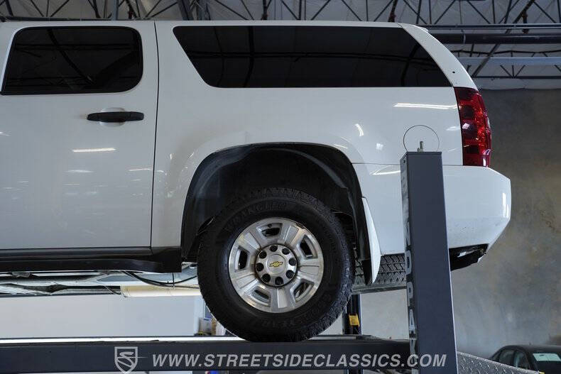 2012 Chevrolet Suburban Fleet 2500