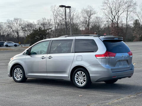 2011 Toyota Sienna