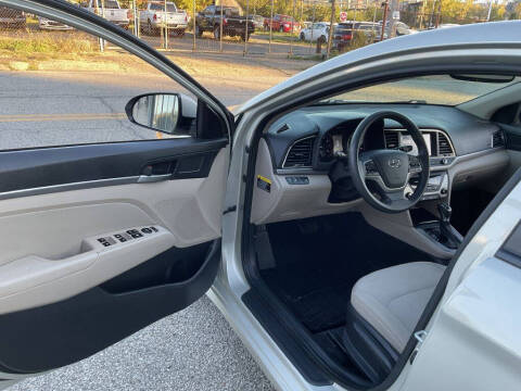 2018 Hyundai Elantra