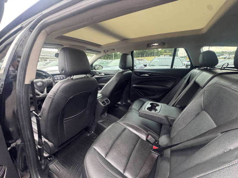 2018 Buick Regal TourX Essence