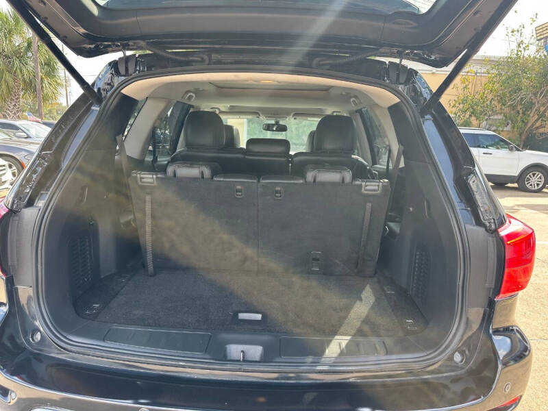 2017 Nissan Pathfinder Platinum