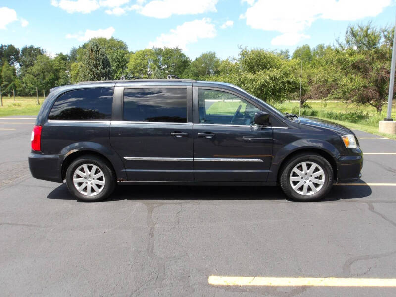 2013 Chrysler Town and Country Touring
