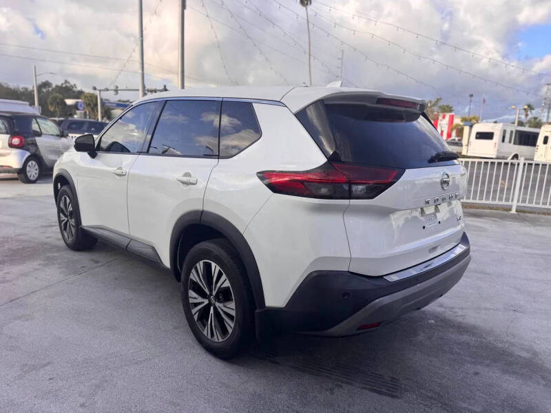 2021 Nissan Rogue SV