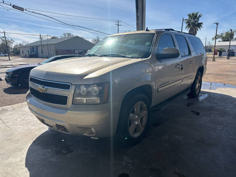 2007 Chevrolet Suburban for sale at M & M Motors in Angleton TX